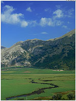 Pascoli  presso il Lago Matese